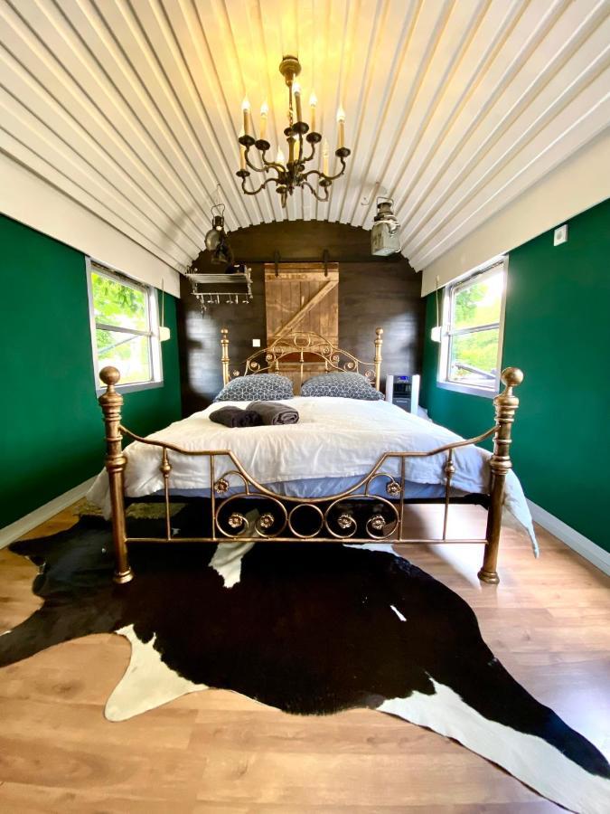 Gleis 1, Eisenbahn Waggon Mit Whirlpool Und Ofen Villa Dahlem  Eksteriør bilde